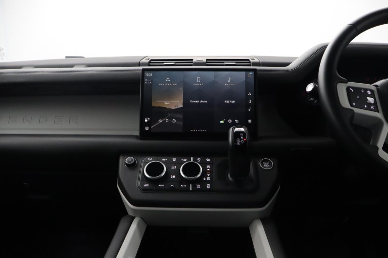 2025 (74) LAND ROVER DEFENDER 3.0 D350 X-Dynamic HSE 110 5dr Auto [7 Seat] 5758569