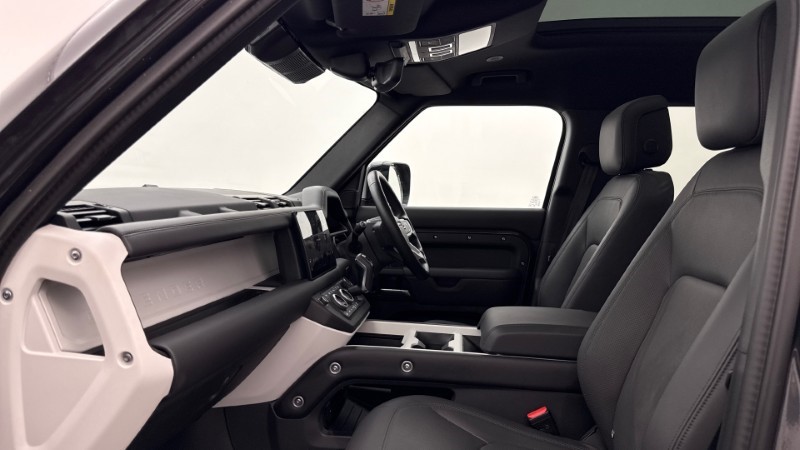 2025 (25) LAND ROVER DEFENDER 3.0 D350 X-Dynamic HSE 110 5dr Auto [7 Seat] 5754480