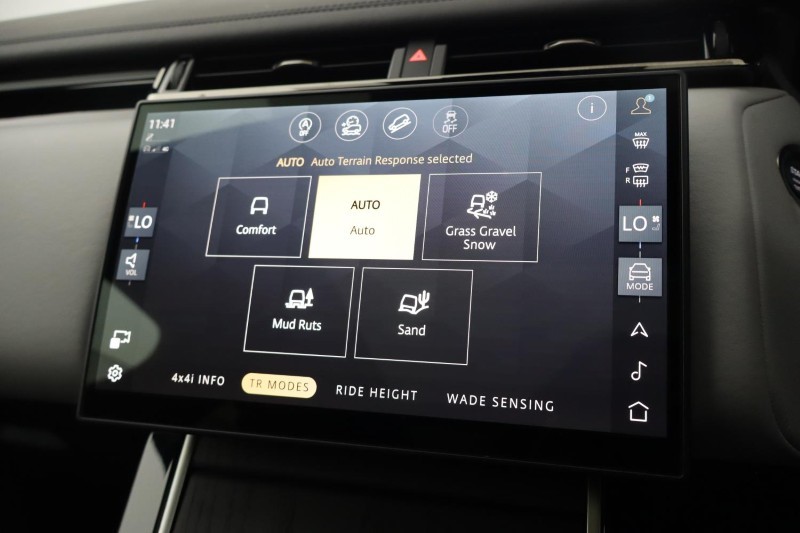2025 (25) LAND ROVER RANGE ROVER VELAR 2.0 D200 MHEV Autobiography 5dr Auto [Revised] 5761112