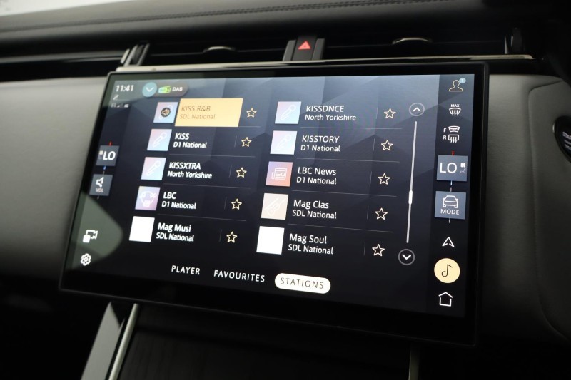 2025 (25) LAND ROVER RANGE ROVER VELAR 2.0 D200 MHEV Autobiography 5dr Auto [Revised] 5761105