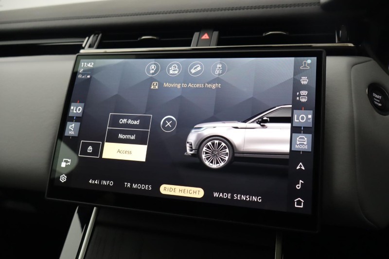 2025 (25) LAND ROVER RANGE ROVER VELAR 2.0 D200 MHEV Autobiography 5dr Auto [Revised] 5761113