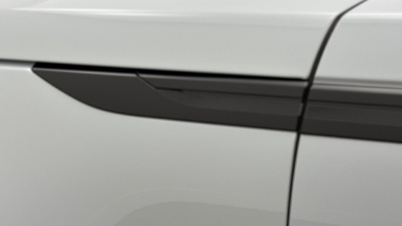 2024 (24) LAND ROVER RANGE ROVER VELAR 2.0 P400e Dynamic SE 5dr Auto 5761002