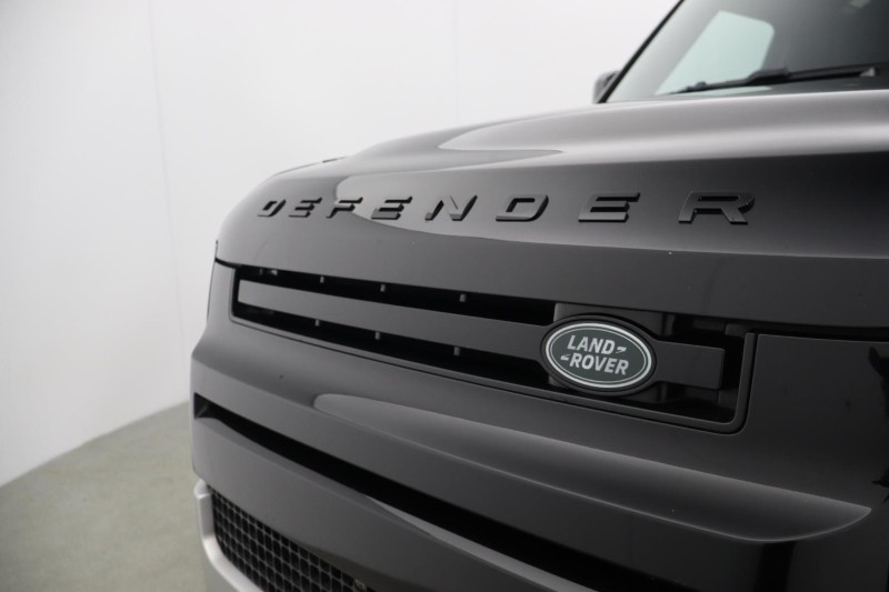 2021 (71) LAND ROVER COMMERCIAL DEFENDER 3.0 D200 Hard Top Auto [3 Seat] 5777903