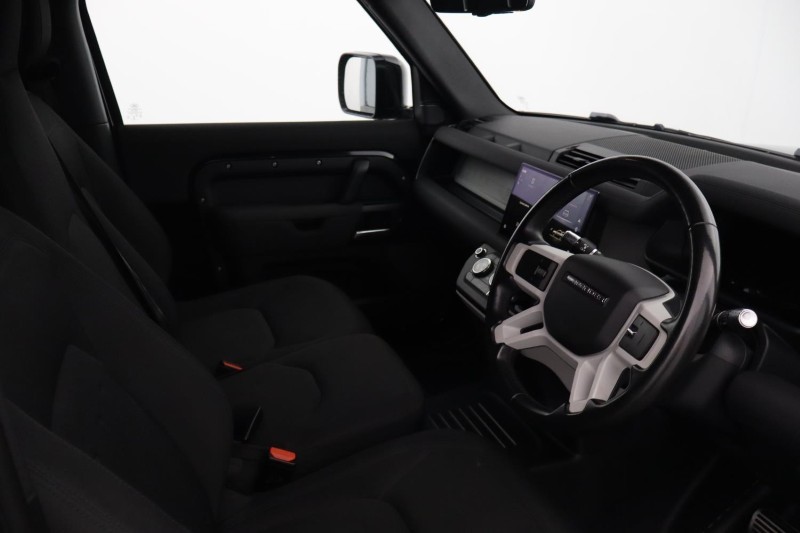 2021 (71) LAND ROVER COMMERCIAL DEFENDER 3.0 D200 Hard Top Auto [3 Seat] 5777897