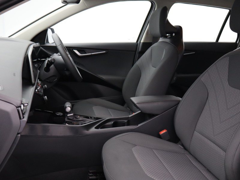 2025 (74) KIA NIRO 1.6 GDi 127 Hybrid 2 Nav 5dr DCT 4298909