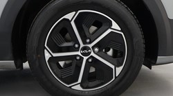 2025 (74) KIA NIRO 1.6 GDi 127 Hybrid 2 Nav 5dr DCT 4298914