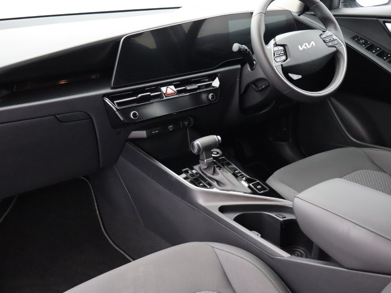 2025 (74) KIA NIRO 1.6 GDi 127 Hybrid 2 Nav 5dr DCT 4298922