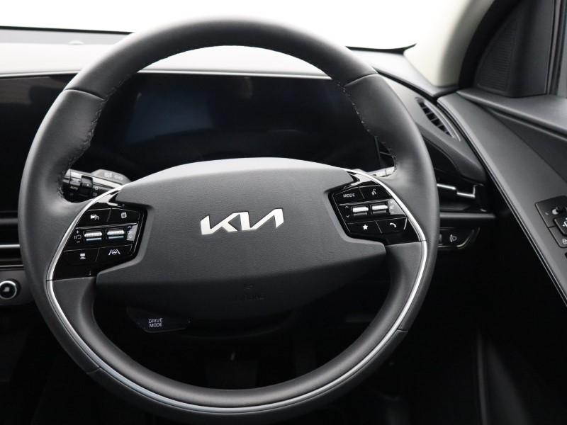2025 (74) KIA NIRO 1.6 GDi 127 Hybrid 2 Nav 5dr DCT 4298924
