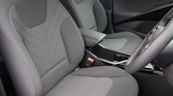 2025 (74) KIA NIRO 1.6 GDi 127 Hybrid 2 Nav 5dr DCT 4298935