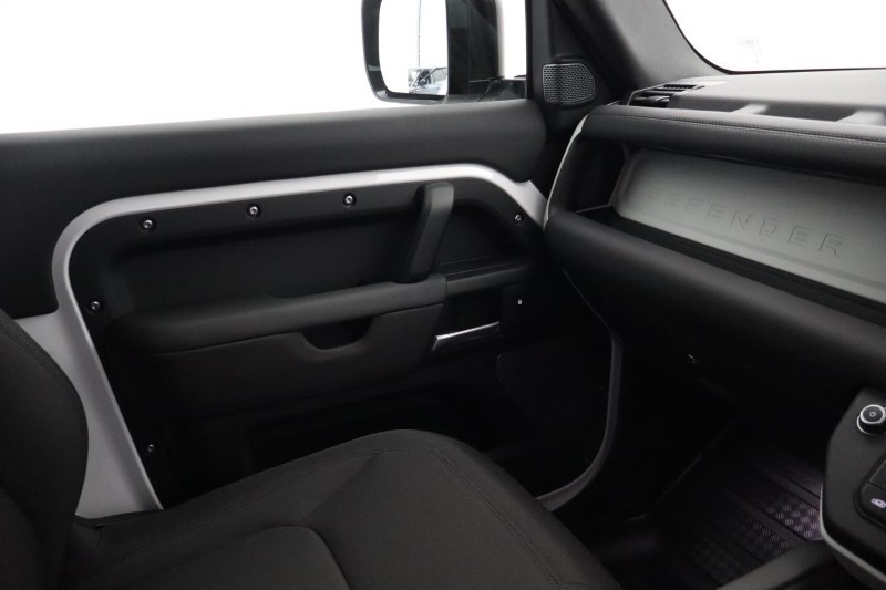 2024 (24) LAND ROVER COMMERCIAL DEFENDER 3.0 D250 Hard Top Auto 5799679