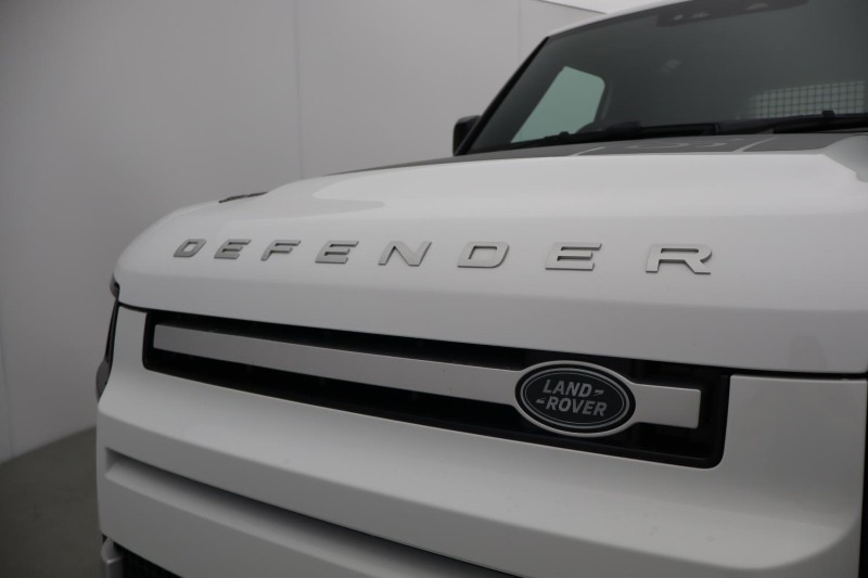 2024 (24) LAND ROVER COMMERCIAL DEFENDER 3.0 D250 Hard Top Auto 5799653