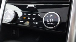 2025 (75) LAND ROVER DISCOVERY 3.0 D350 Metropolitan Edition 5dr Auto 5789302