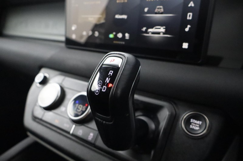 2023 (23) LAND ROVER COMMERCIAL DEFENDER 3.0 D250 Hard Top Auto 5777524