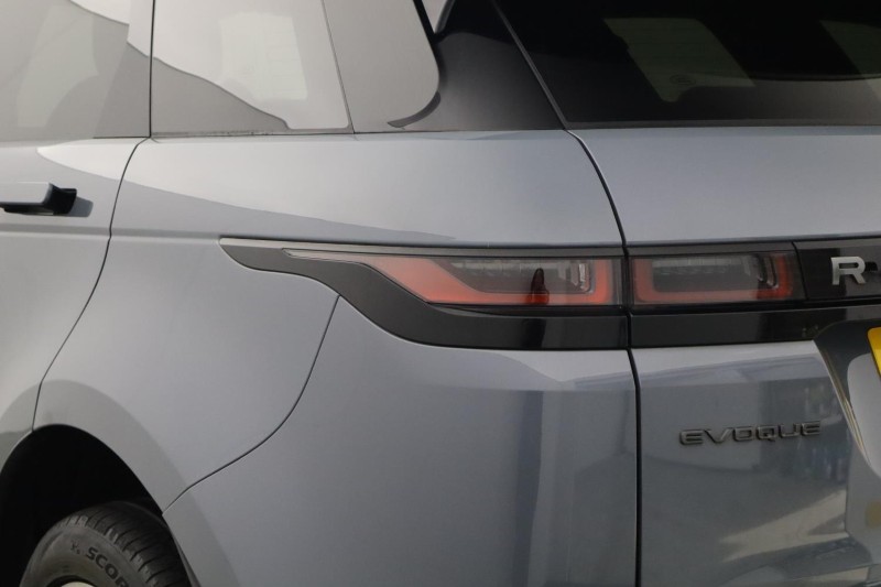 2021 (21) LAND ROVER RANGE ROVER EVOQUE 2.0 D180 First Edition 5dr Auto 5768530