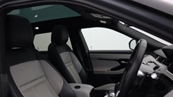 2021 (21) LAND ROVER RANGE ROVER EVOQUE 2.0 D180 First Edition 5dr Auto 5768573