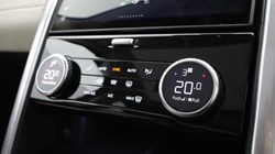 2024 (24) LAND ROVER DISCOVERY 3.0 D350 Dynamic HSE 5dr Auto 5804965