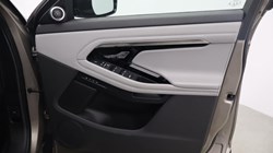 2021 (21) LAND ROVER RANGE ROVER EVOQUE 2.0 D200 R-Dynamic HSE 5dr Auto 5817279