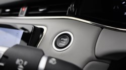 2021 (21) LAND ROVER RANGE ROVER EVOQUE 2.0 D200 R-Dynamic HSE 5dr Auto 5817302