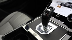 2021 (21) LAND ROVER RANGE ROVER EVOQUE 2.0 P300 R-Dynamic SE 5dr Auto 5791458
