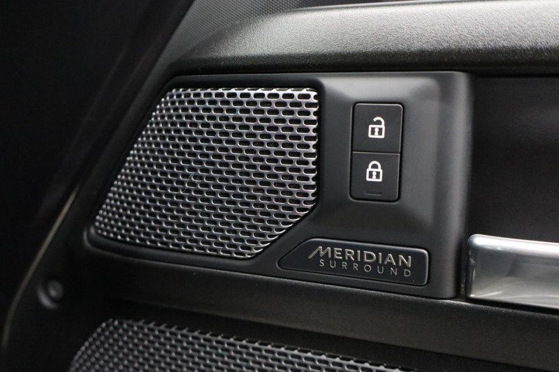 2021 (71) LAND ROVER DEFENDER 5.0 P525 V8 Carpathian Edition 110 5dr Auto 5829231