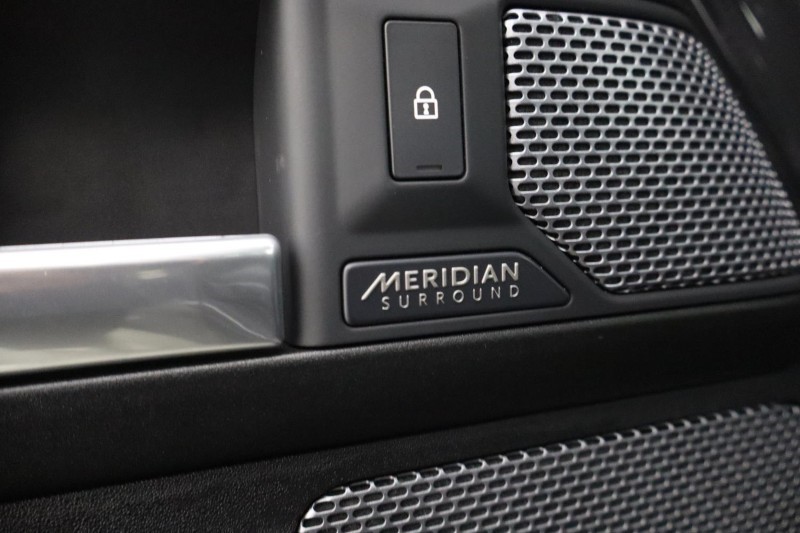 2021 (71) LAND ROVER DEFENDER 5.0 P525 V8 Carpathian Edition 110 5dr Auto 5829169