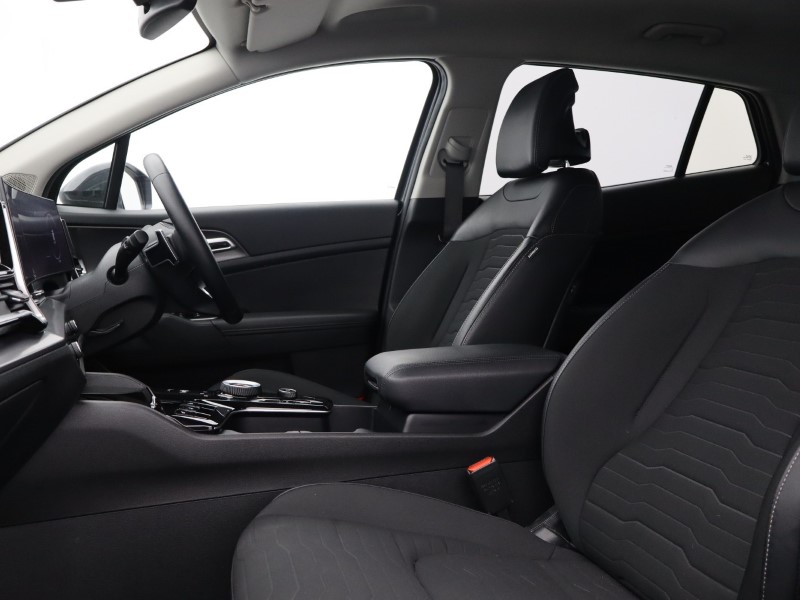 2025 (25) KIA SPORTAGE 1.6T GDi 207 HEV 3 5dr Auto 4841112