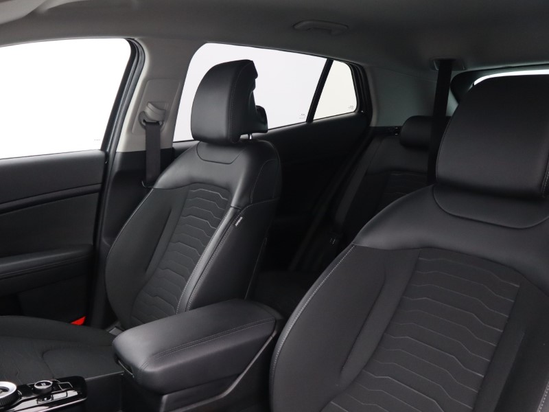 2025 (25) KIA SPORTAGE 1.6T GDi 207 HEV 3 5dr Auto 4841122