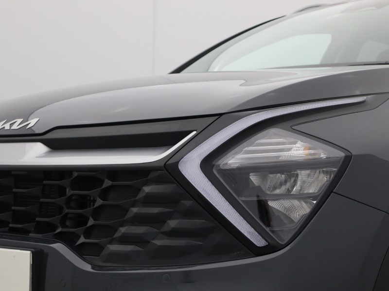 2025 (25) KIA SPORTAGE 1.6T GDi 207 HEV 3 5dr Auto 4841163