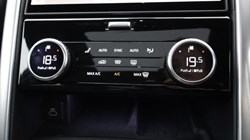 2023 (73) LAND ROVER COMMERCIAL DEFENDER 3.0 D250 Hard Top SE Auto 5870593