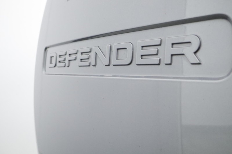 2023 (73) LAND ROVER COMMERCIAL DEFENDER 3.0 D250 Hard Top SE Auto 5871602