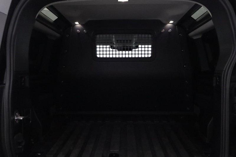 2023 (73) LAND ROVER COMMERCIAL DEFENDER 3.0 D250 Hard Top SE Auto 5871605