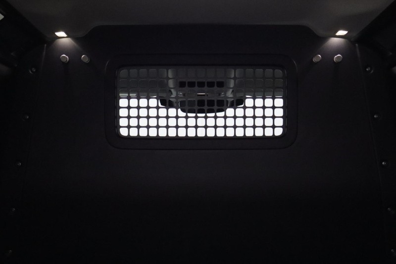 2023 (73) LAND ROVER COMMERCIAL DEFENDER 3.0 D250 Hard Top SE Auto 5871604