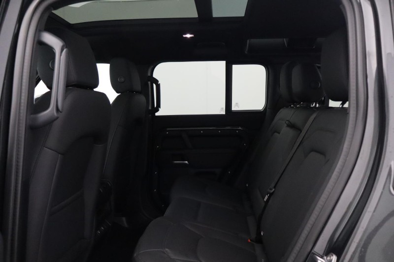 2025 (25) LAND ROVER DEFENDER 2.0 P300e X-Dynamic SE 110 5dr Auto 5820982