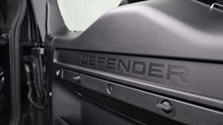 2025 (25) LAND ROVER DEFENDER 2.0 P300e X-Dynamic SE 110 5dr Auto 5820989