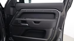 2025 (25) LAND ROVER DEFENDER 2.0 P300e X-Dynamic SE 110 5dr Auto 5821015
