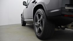 2025 (25) LAND ROVER DEFENDER 2.0 P300e X-Dynamic SE 110 5dr Auto 5820992
