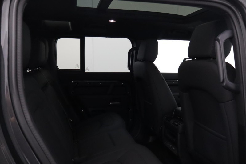 2025 (25) LAND ROVER DEFENDER 2.0 P300e X-Dynamic SE 110 5dr Auto 5820997