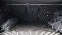 2025 (25) LAND ROVER DEFENDER 2.0 P300e X-Dynamic SE 110 5dr Auto 5820987