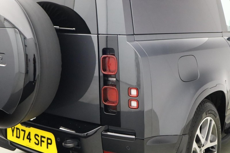 2024 (74) LAND ROVER COMMERCIAL DEFENDER 3.0 D350 Hard Top X-Dynamic HSE Auto 5888558
