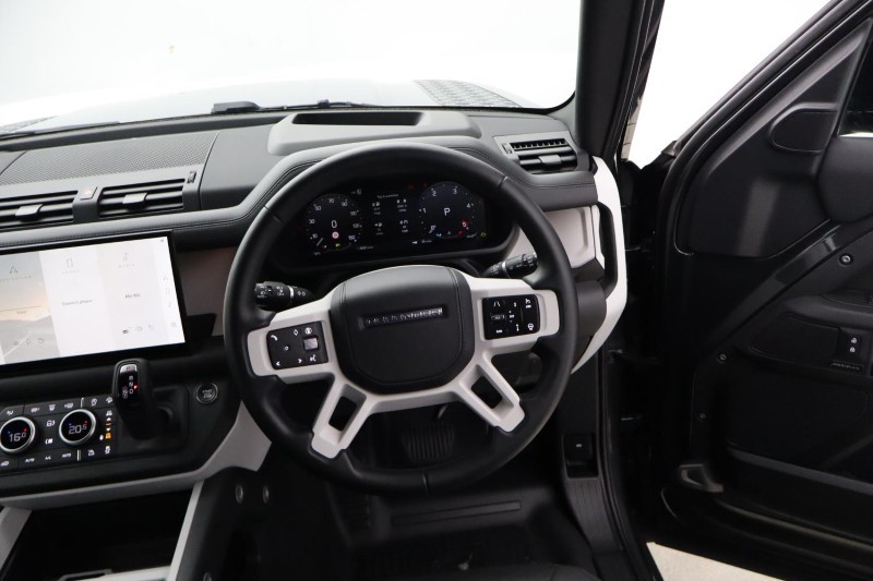 2024 (74) LAND ROVER COMMERCIAL DEFENDER 3.0 D350 Hard Top X-Dynamic HSE Auto 5888591
