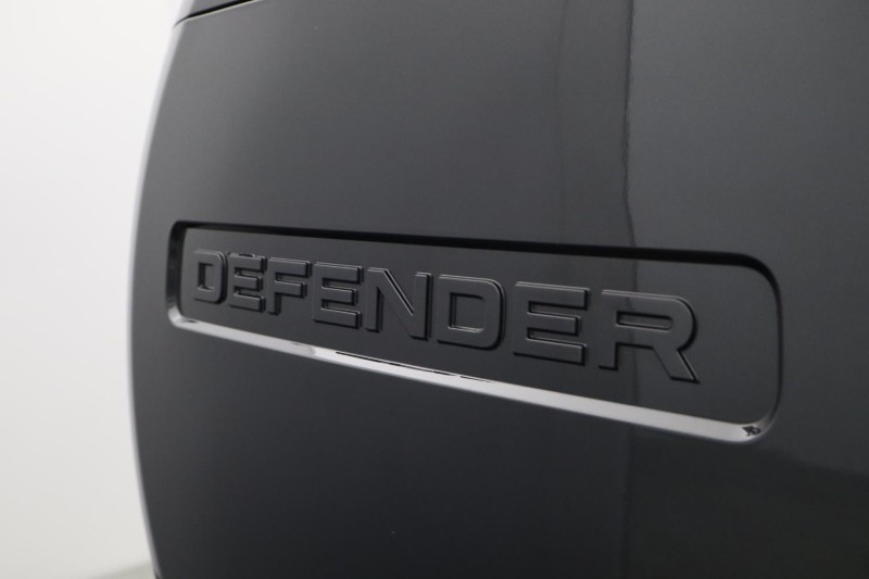 2024 (74) LAND ROVER COMMERCIAL DEFENDER 3.0 D350 Hard Top X-Dynamic HSE Auto 5888560