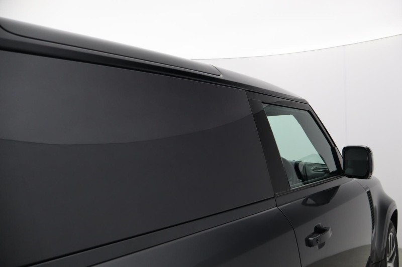 2024 (74) LAND ROVER COMMERCIAL DEFENDER 3.0 D350 Hard Top X-Dynamic HSE Auto 5888571