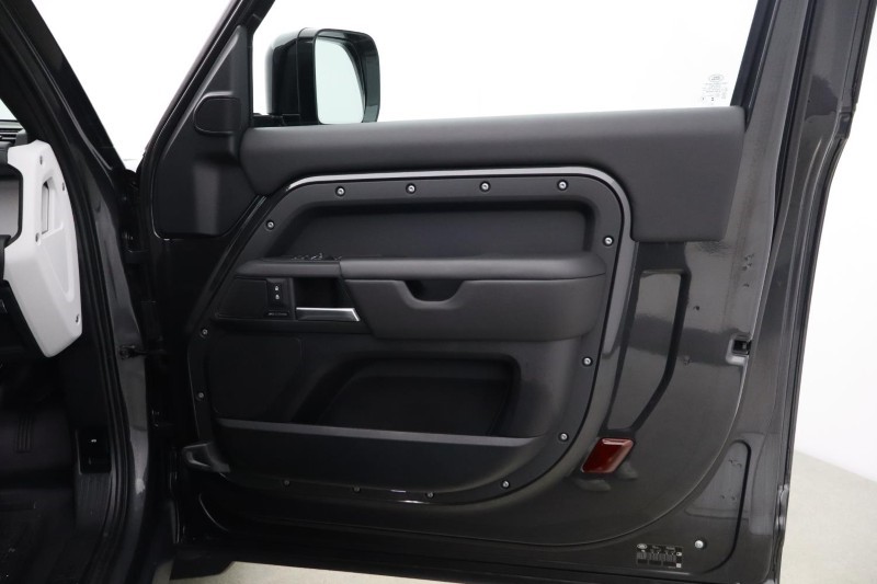 2024 (74) LAND ROVER COMMERCIAL DEFENDER 3.0 D350 Hard Top X-Dynamic HSE Auto 5888572