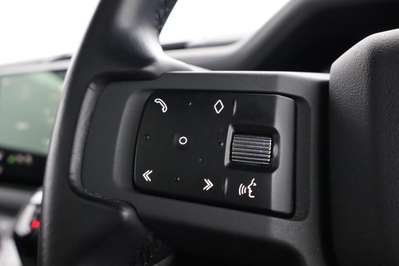 2023 (72) LAND ROVER DEFENDER 3.0 D250 X-Dynamic HSE 90 3dr Auto 5834174