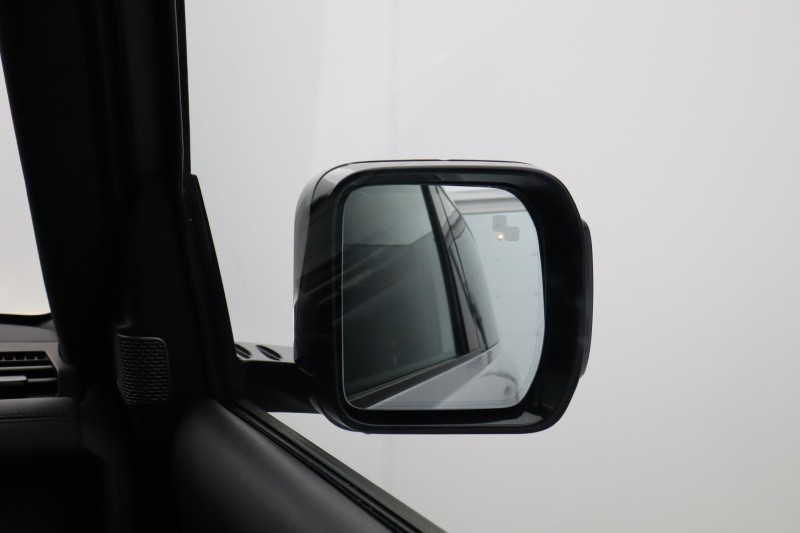 2023 (72) LAND ROVER DEFENDER 3.0 D250 X-Dynamic HSE 90 3dr Auto 5834168