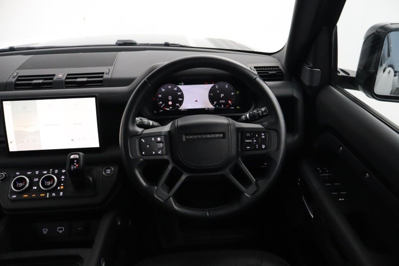 2024 (24) LAND ROVER DEFENDER 3.0 D250 X-Dynamic HSE 110 5dr Auto 5845093