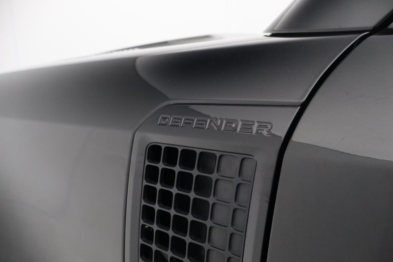 2024 (24) LAND ROVER DEFENDER 3.0 D250 X-Dynamic HSE 110 5dr Auto 5845087