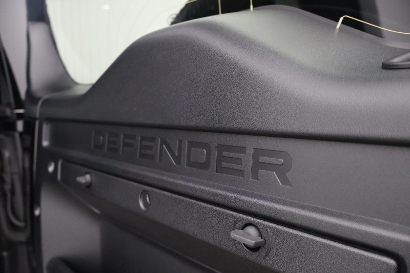 2024 (24) LAND ROVER DEFENDER 3.0 D250 X-Dynamic HSE 110 5dr Auto 5845069