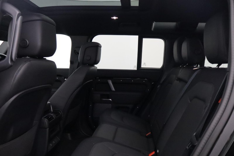 2024 (24) LAND ROVER DEFENDER 3.0 D250 X-Dynamic HSE 110 5dr Auto 5845074