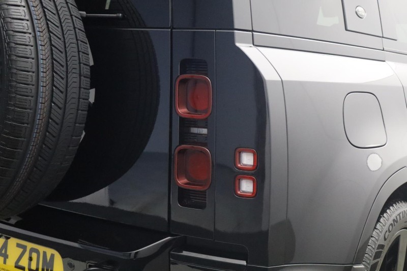 2024 (24) LAND ROVER DEFENDER 3.0 D250 X-Dynamic HSE 110 5dr Auto